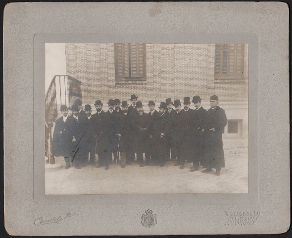 REUNION DE CABALLEROS SOBRE 1910  FOTO CANDELA MADRID