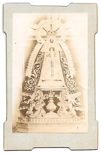 FOTOGRAFIA DE NUESTRA SEÑORA DE LA REGLA PEGADA SOBRE CARTON TROQUELADO