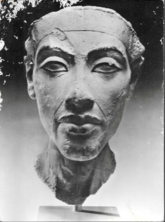 FOTO BUSTO DE AQUENATON SIN TERMINAR (ESPOSO DE NEFERTITI). EL CAIRO