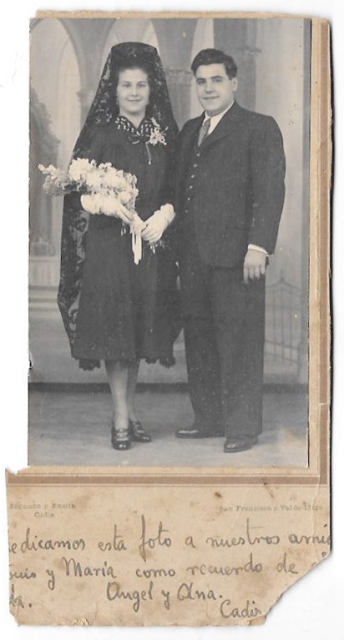 FOTOGRAFIA DE MATRIMONIO. FOTO SEGUNDO Y ROSITA, CADIZ. SOBRE 1940. DEDICATORIA