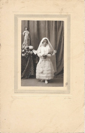 FOTOGRAFIA DE NIÑA DE COMUNION. FOTO CASTELLANO, SEVILLA. SOBRE 1930.