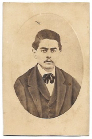 FOTO ANTIGUA DE SEGUNDO GARCIA CRESPO Y SAENZ LEBRIJA 1881. 8,5 X 5,3 CM. FOTO SEGUNDO, MADRID.