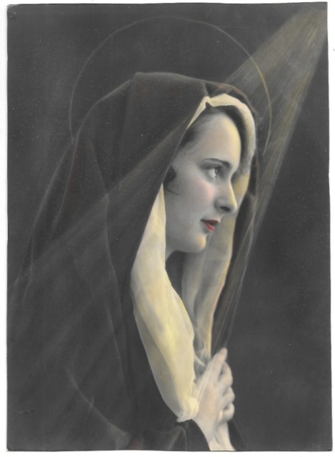 FOTO ANTIGUA DE ESTUDIO ILUMINADA RETRATO DE MUJER. 20,7 X 14,5 CM. SOBRE 1930.