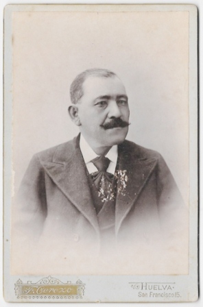 FOTO RETRATO DE CABALLERO. FOTO F. CEREZO- HUELVA, SOBRE 1880
