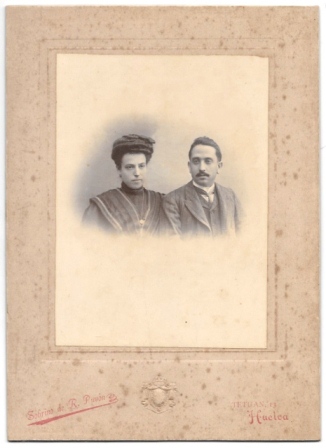 FOTO RETRATO DE PAREJA. FOTOGRAFIA SOBRINO DE R. PAVON (HUELVA). SOBRE 1900