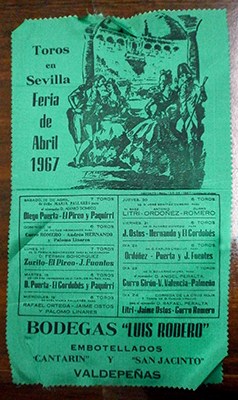 CARTEL DE TOROS EN SEDA VERDE. FERIA DE ABRIL 1967, TOROS EN SEVILLA.