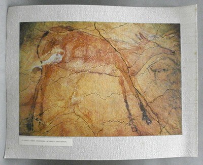 REPRODUCCION LAMINA ARTE, TEXTURIZADO SOBRE LINO 33X25cm. GRAN CIERVA POLICROMA - ALTAMIRA.