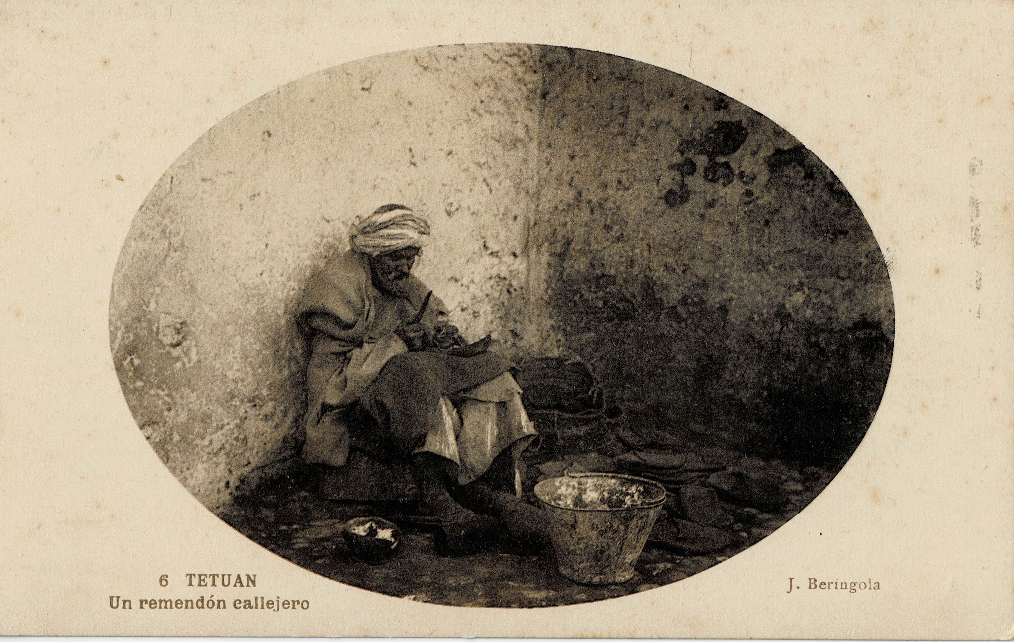 POSTAL DE TETUAN. UN REMENDON CALLEJERO