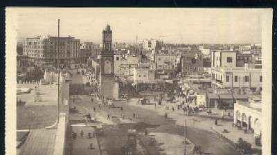POSTAL DE MARRUECOS CASABLANCA Nº 138 BOULEVARD DU 4 ZOUAVES ET LA TOUR DE L' HORLOGE