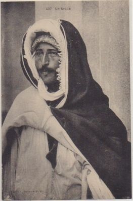 POSTAL DE AFRICA. ARGELIA. UN ARABE Nº 427