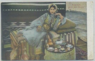 POSTAL DE MARRUECOS. TANGER. FEMME AMBE CHEZ ELLE