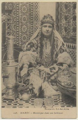 POSTAL DE MARRUECOS. MAURESQUE DANS SON INTERIEUR