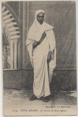 POSTAL DE ARGELIA. LE SORTIE DU BAIN MAURE