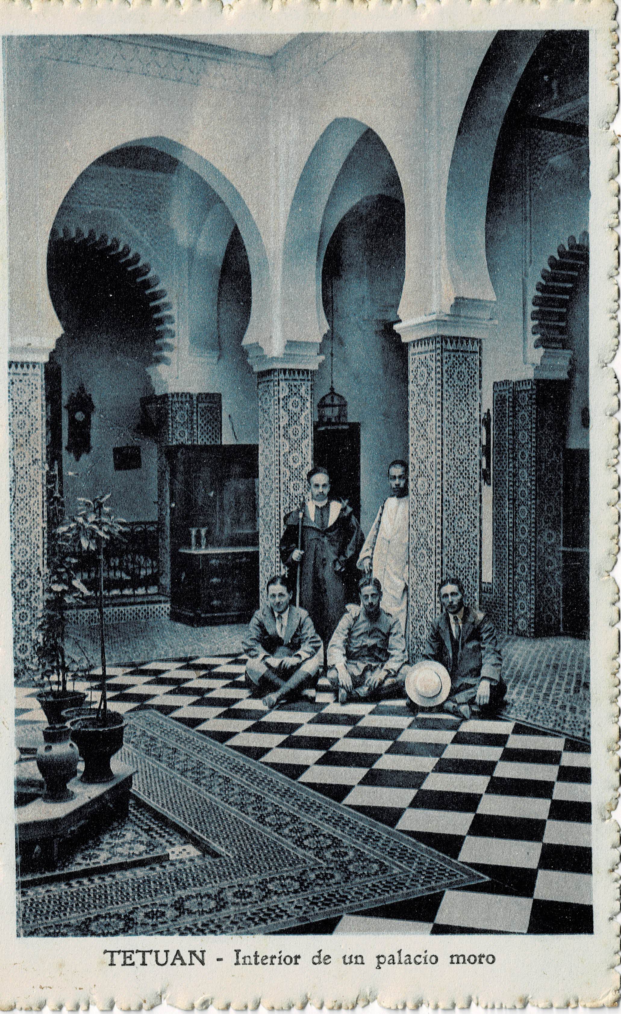 POSTAL DE TETUAN. INTERIOR DE UN PALACIO MORO.
