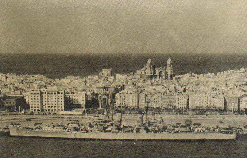 POSTAL DE CADIZ. VISTA PARCIAL. CON PUBLICIDAD AL DORSO