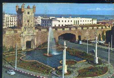 POSTAL DE CADIZ Nº 13 - PUERTA DE TIERRA Y MONUMENTO A SAN SERVANDO Y SAN GERMAN