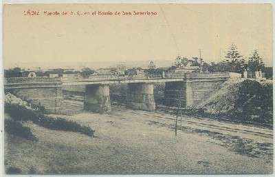 POSTAL ANTIGUA DE CADIZ. PUENTE DEL F. C. EN EL BARRIO SAN SEVERIANO