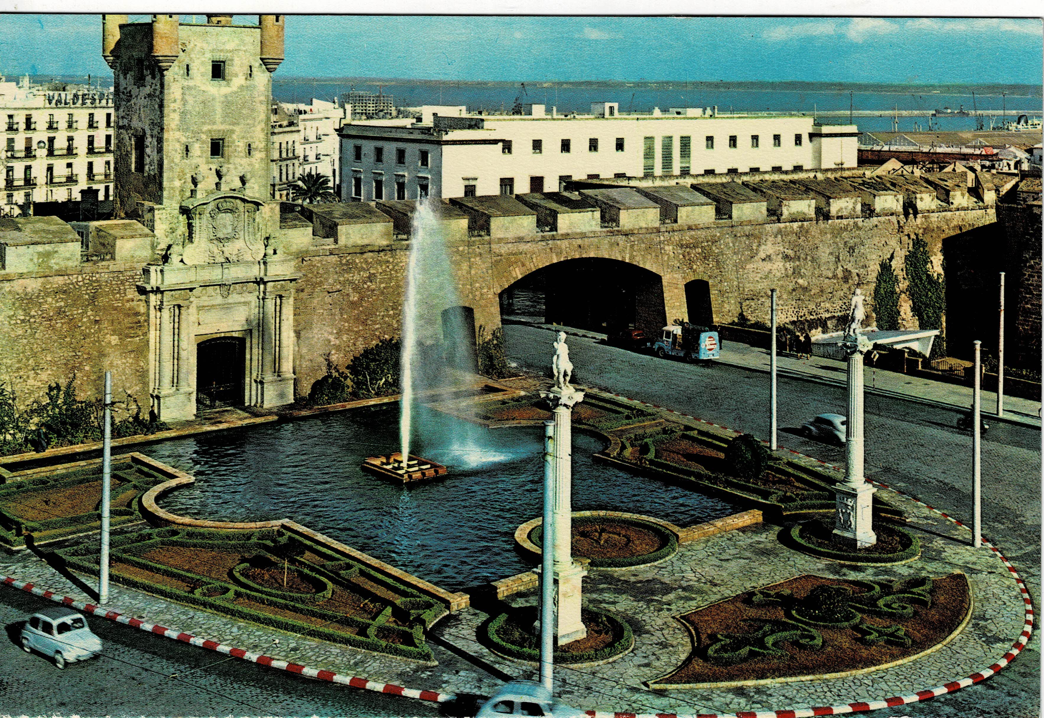 POSTAL DE CADIZ. PUERTAS DE TIERRA