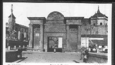 POSTAL DE CORDOBA - PUERTA DE CORDOBA Nº 26