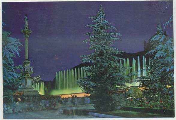 POSTAL  DE GRANADA. NOCTURNO. FUENTE DEL TRIUNFO Nº 1096