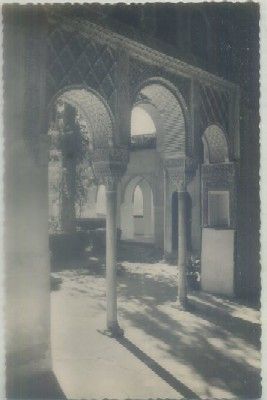 POSTAL DE GRANADA. ALHAMBRA. GENERALIFE. INTERIOR DEL PORTICO