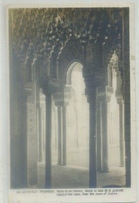 POSTAL ANTIGUA DE GRANADA. PATIO DE LOS LEONES DESDE SALA DE JUSTICIA