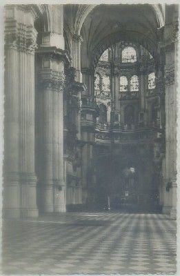 POSTAL DE GRANADA. CATEDRAL. NAVE CENTRAL Y ALTAR MAYOR