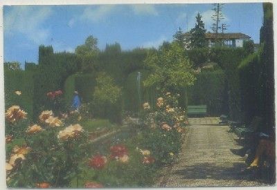 POSTAL DE GRANADA. GENERALIFE. JARDINES BAJOS