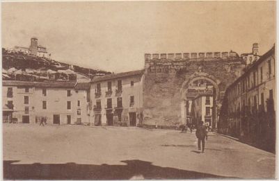 POSTAL ANTIGUA DE GRANADA. PUERTA DEL ARCO ELVIRA