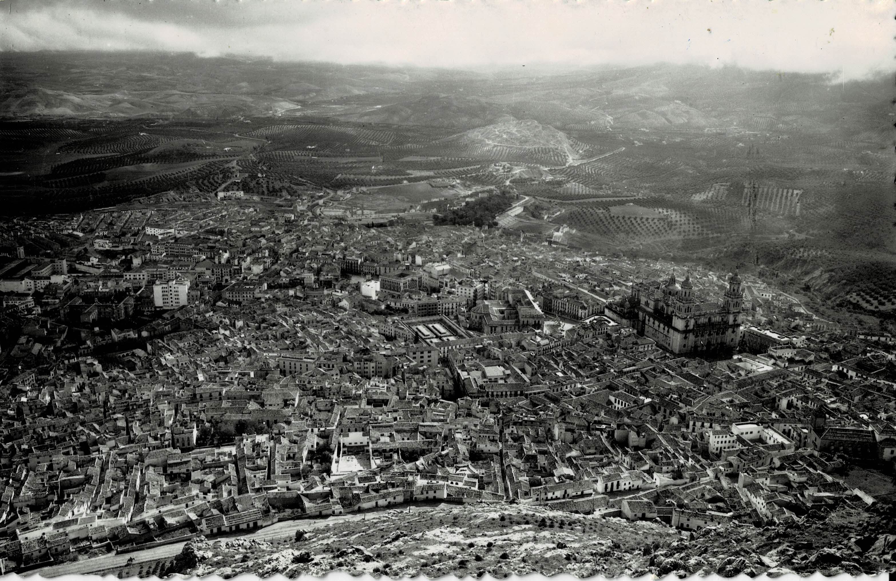 POSTAL MODERNA DE JAEN. VISTA PANORAMICA