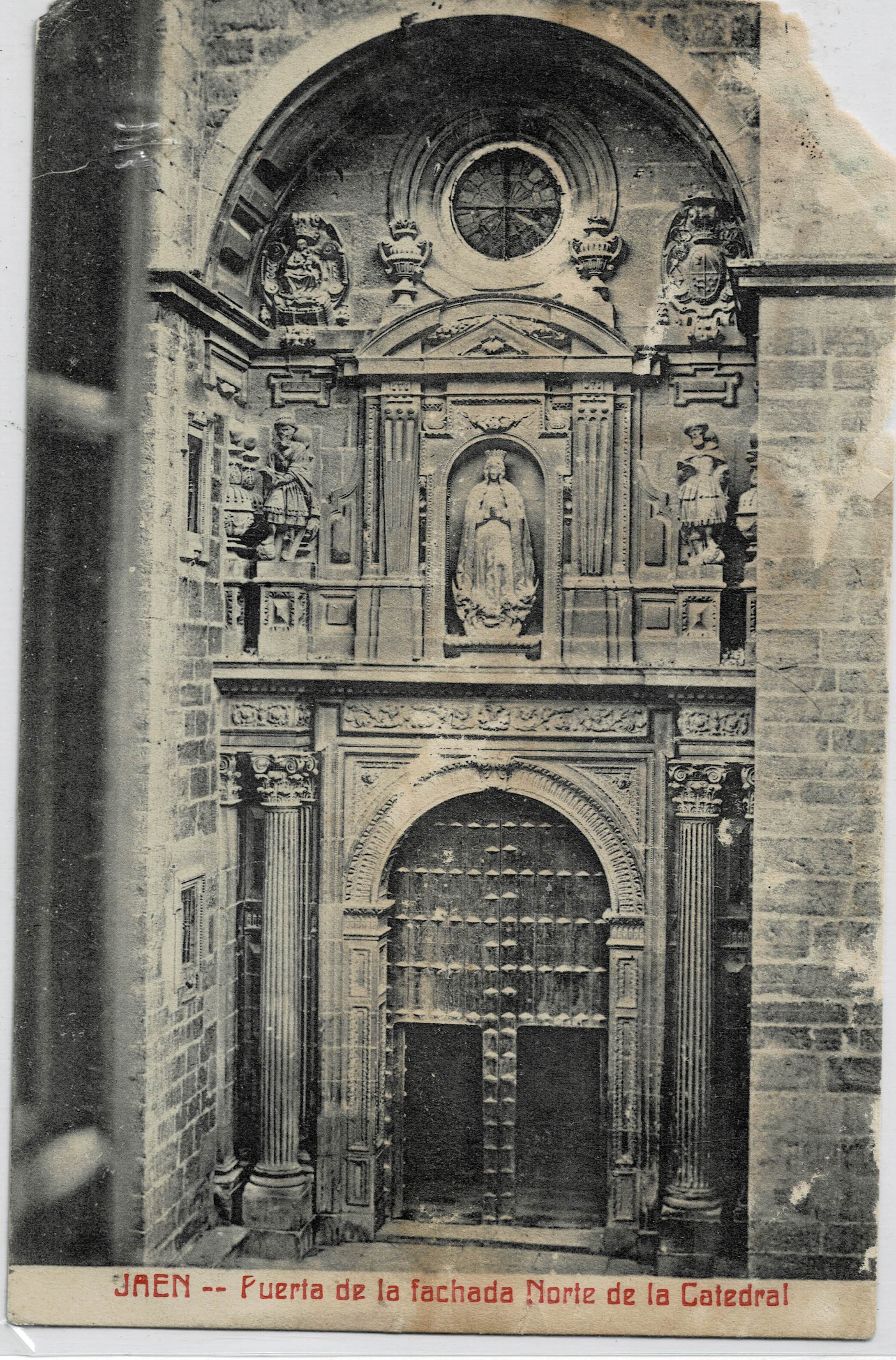 POSTAL ANTIGUA DE JAEN. PUERTA DE LA FACHADA NORTE DE LA CATEDRAL
