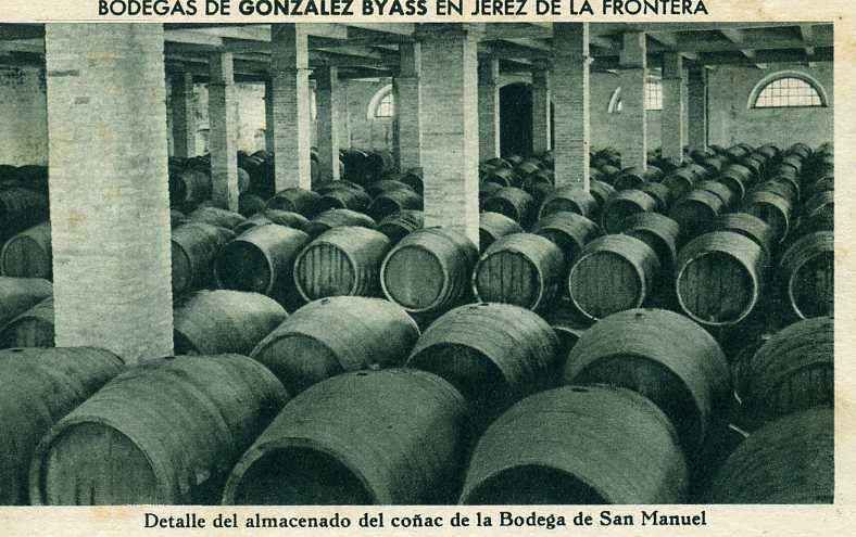 POSTAL DE JEREZ. GONZALEZ BYASS. DETALLE DEL ALMACENADO DEL COÑAC DE LA BODEGA DE SAN MANUEL