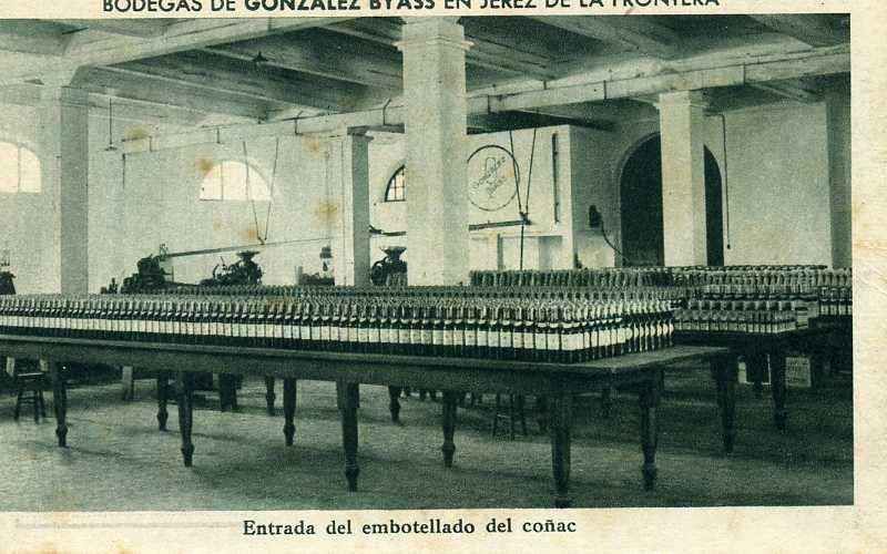 POSTAL DE JEREZ. GONZALEZ BYASS. ENTRADA DEL EMBOTELLADO DEL COÑAC Nº16
