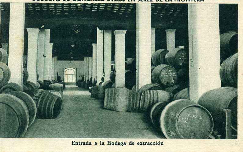 POSTAL DE JEREZ. GONZALEZ BYASS. ENTRADA A LA BODEGA DE EXTRACCION Nº6