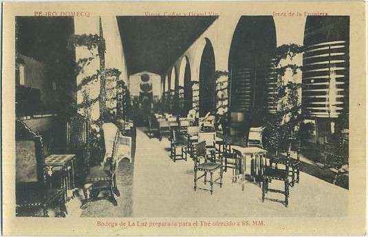 POSTAL DE JEREZ DE LA FRONTERA. BODEGA DOMECK BODEGA LA LUZ PREPARADA PARA OFRECER EL TE A SS.MM.