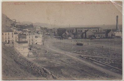 POSTAL ANTIGUA DE MALAGA. PLAZA DE TOROS Y AVENIDA DE PRIES
