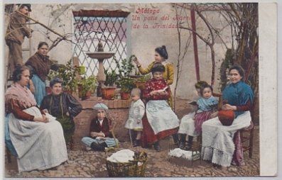 POSTAL ANTIGUA DE MALAGA. UN PATIO DEL BARRIO DE LA TRINIDAD