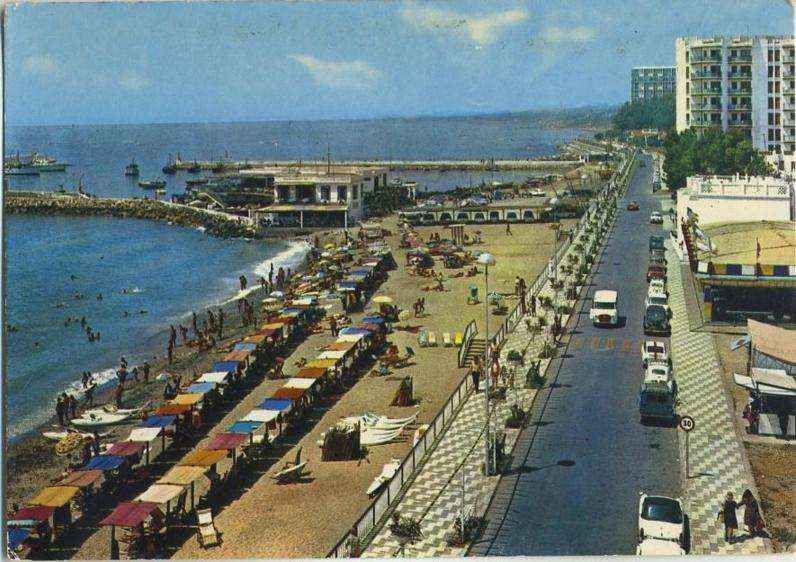 POSTAL DE MARBELLA. MALAGA. PASEO MARITIMO Y VISTA PARCIAL