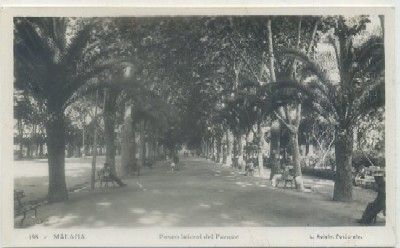 POSTAL ANTIGUA DE MALAGA. PASEO LATERAL DEL PARQUE