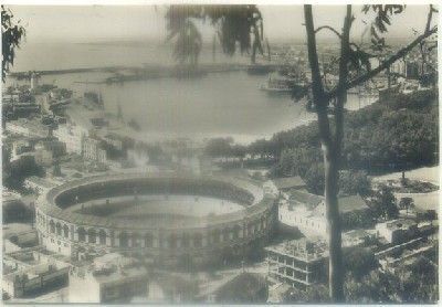 POSTAL DE MALAGA. PLAZA DE TOROS Y PUERTO