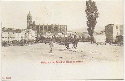 POSTAL DE MALAGA. LA CATEDRAL DESDE EL PUERTO. REPRODUCCION