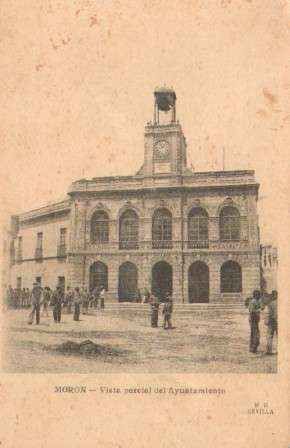POSTAL ANTIGUA DE MORON  (SEVILLA). VISTA PARCIAL DEL AYUNTAMIENTO.