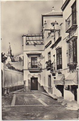POSTAL DE SEVILLA. LAS CADENAS Y ENTRADA AL BARRIO DE SANTA CRUZ.