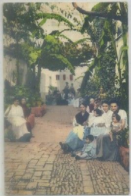 POSTAL ANTIGUA DE SEVILLA. UNA CASA DE VECINOS