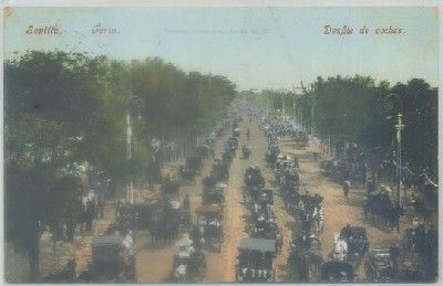 POSTAL ANTIGUA DE SEVILLA. DESFILE DE COCHES