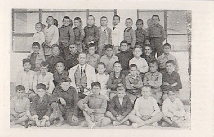 POSTAL GRUPO ESCOLAR (REPRODUCCIÓN)