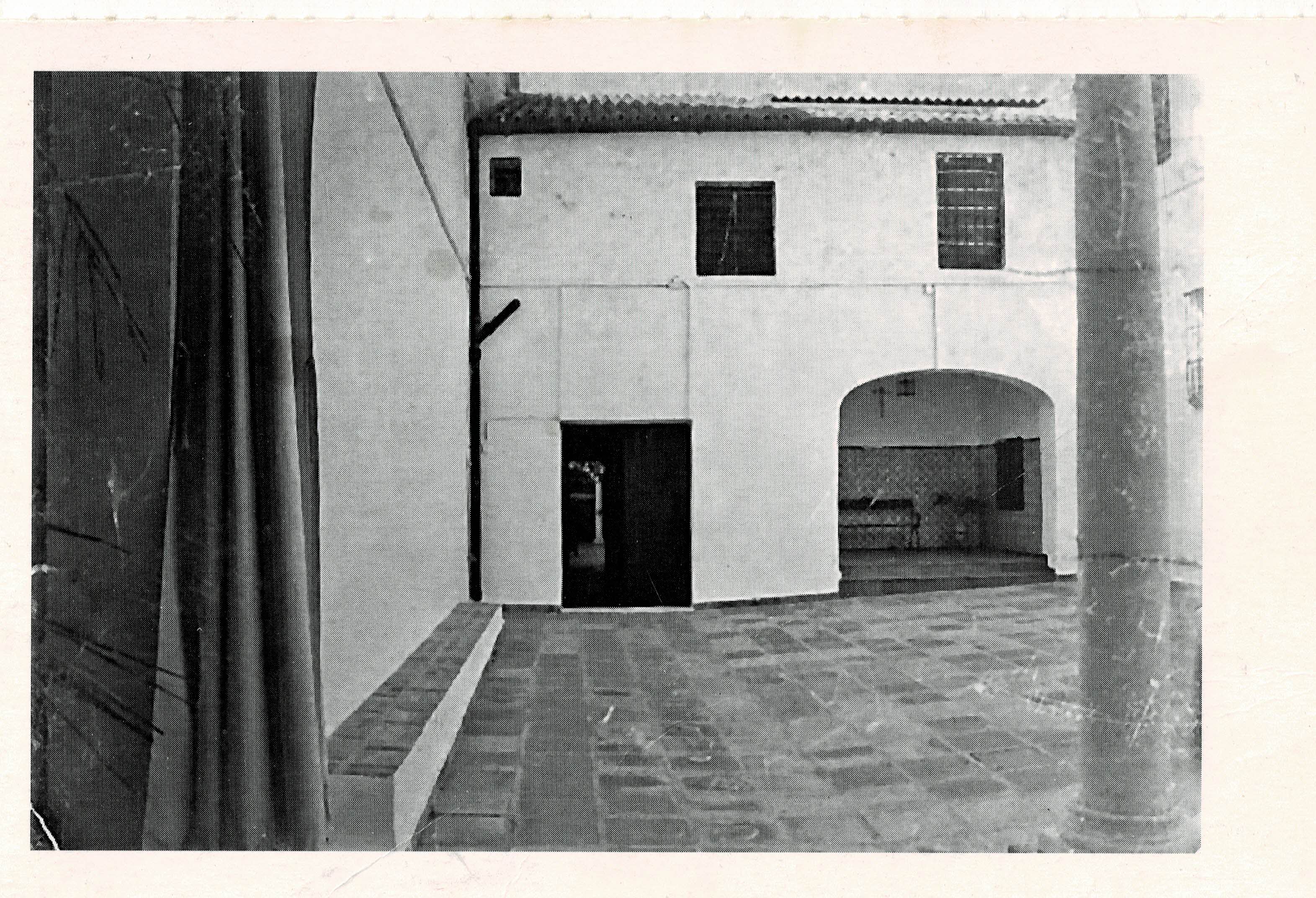 POSTAL DE ALCALA DE GUADAIRA. (REPRODUCCION): PATIO CONVENTO.