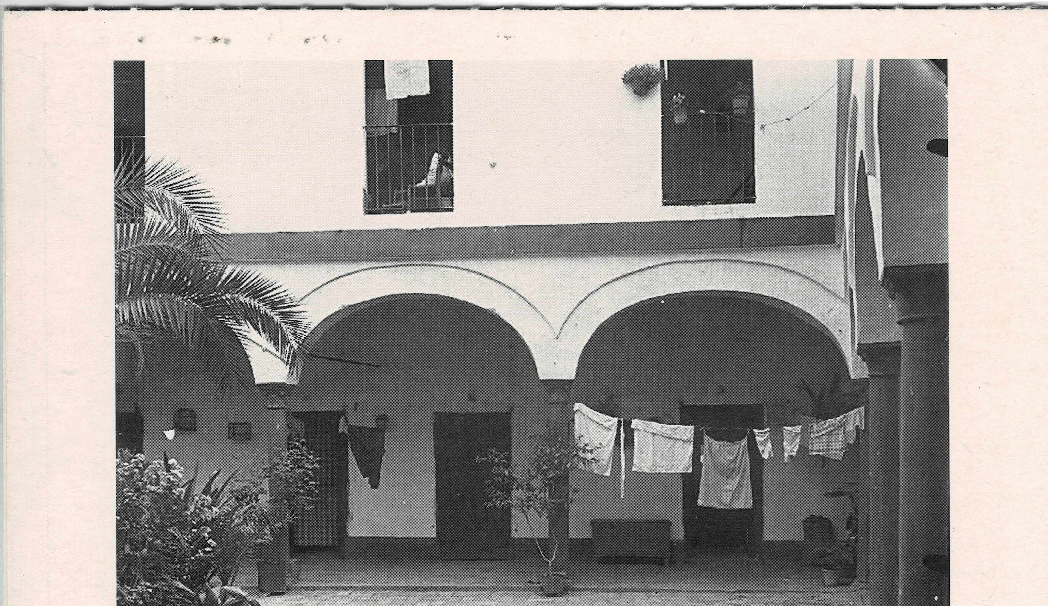 POSTAL DE ALCALA DE GUADAIRA. (REPRODUCCION): CASA DE VECINOS.