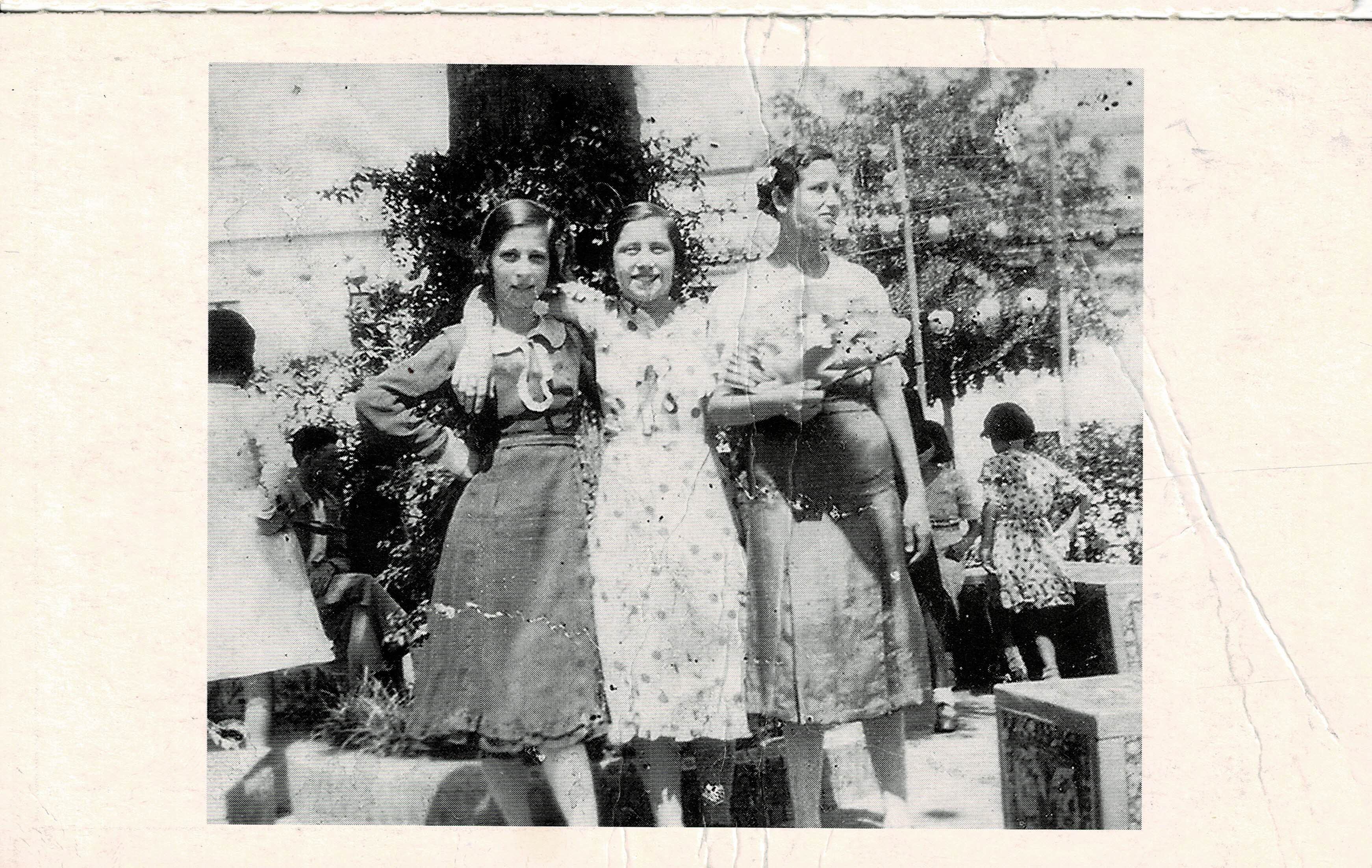 POSTAL DE ALCALA DE GUADAIRA. (REPRODUCCION): FERIA DE AGOSTO ENTRE 1920 Y 1940.