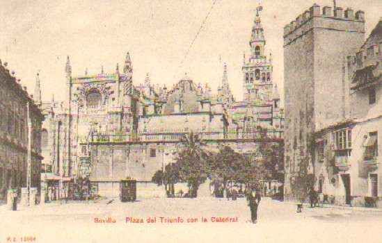 POSTAL ANTIGUA DE SEVILLA. PLAZA DEL TRIUNFO CON LA CATEDRAL.